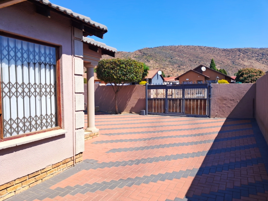 3 Bedroom Property for Sale in Tlhabane West North West